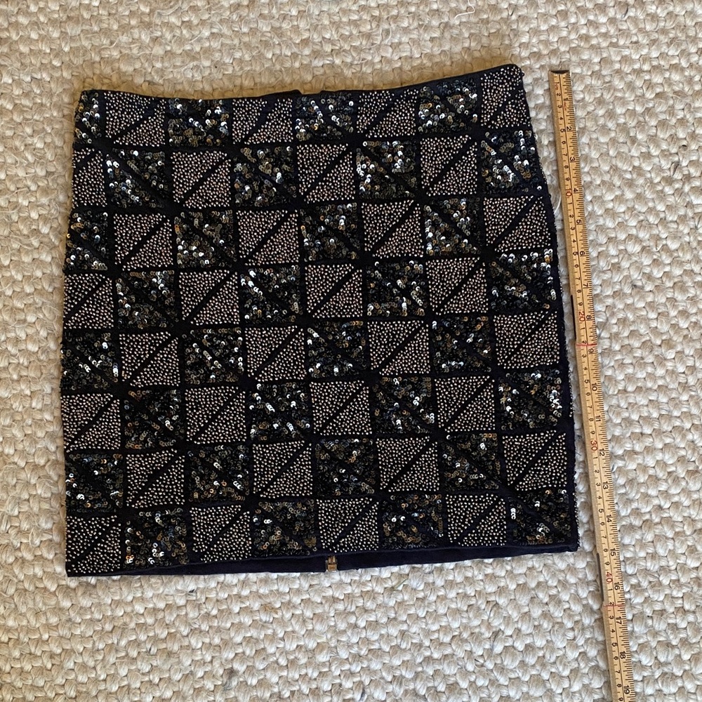 bebe Black and Silver Geometric Sequin Beaded Mini Skirt